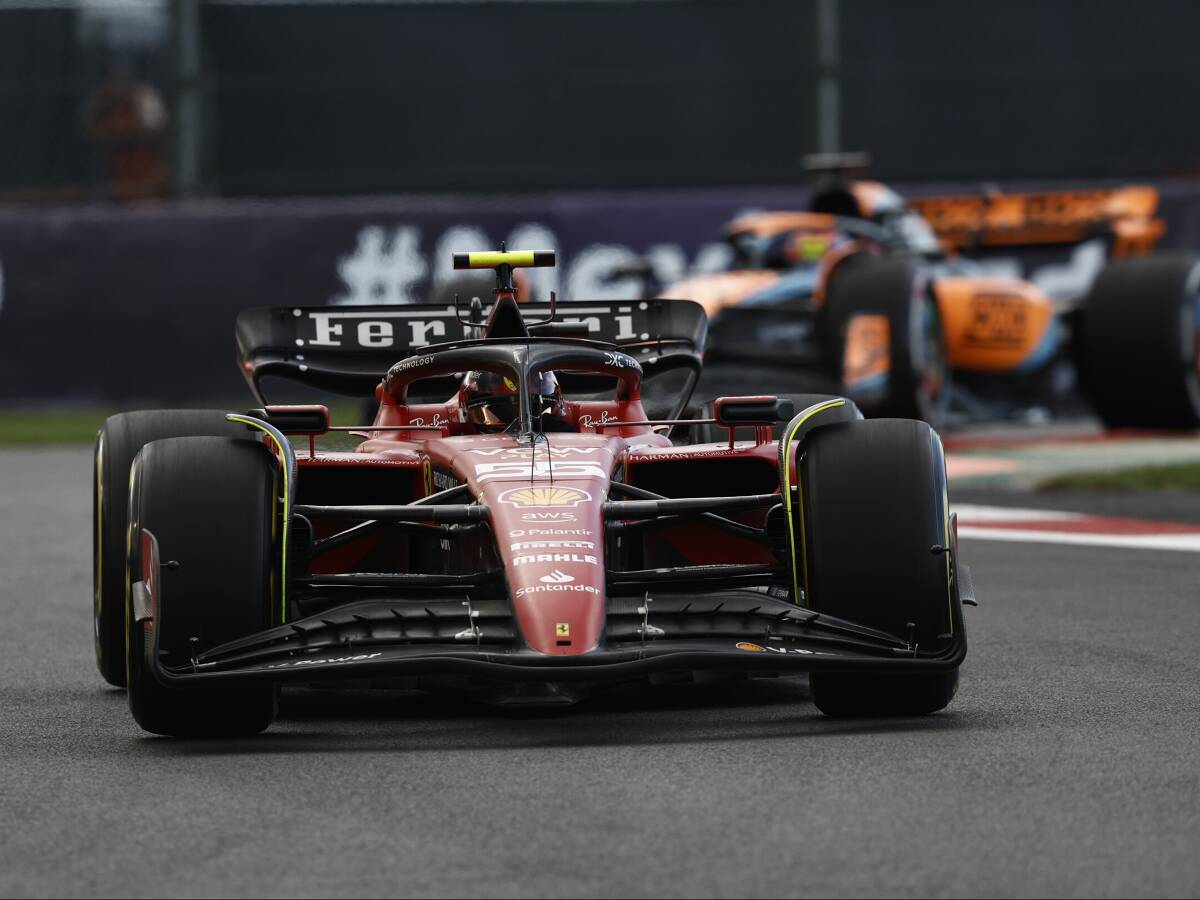 Foto zur News: Sainz: McLarens Turnaround als Vorbild für Ferraris Winterpause