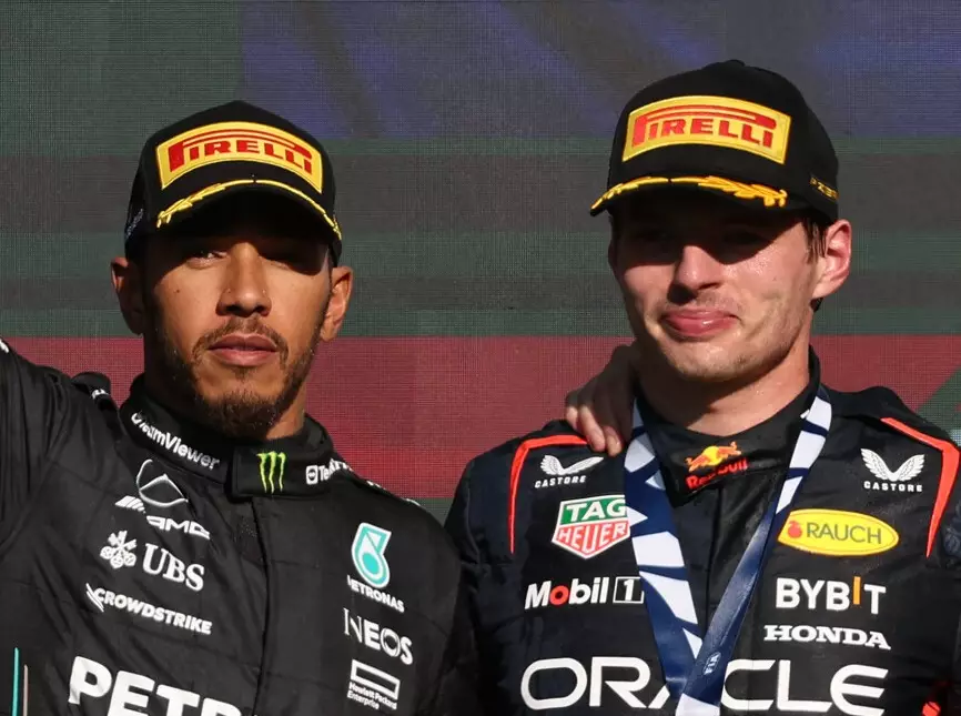 Lewis Hamilton, Max Verstappen, Charles Leclerc Foto zur News: Lewis Hamilton: Will mich nicht einfach nur ins schnellste Auto setzen