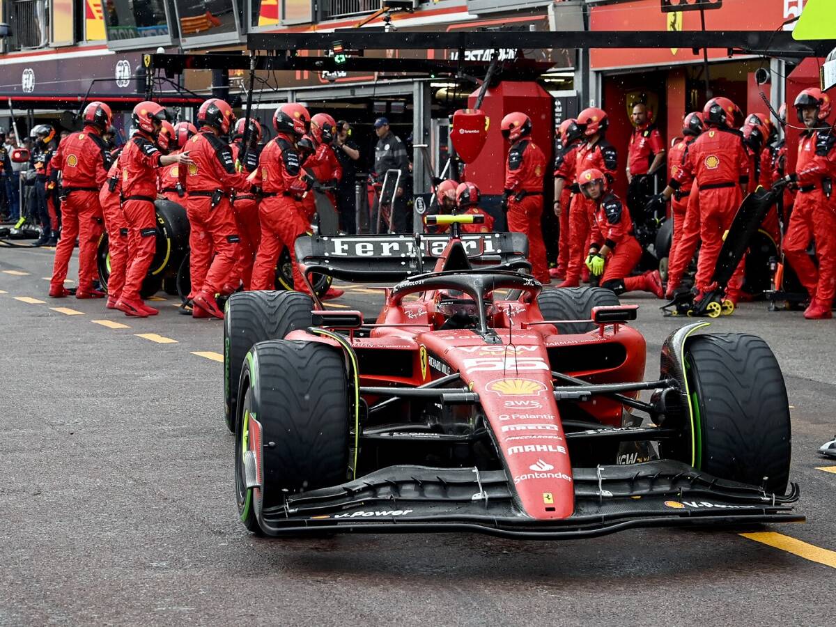 Foto zur News: Carlos Sainz verteidigt Ferrari: Strategien waren gar nicht so schlecht!