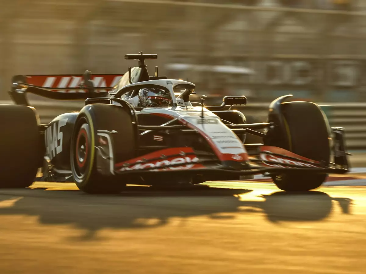 Kevin Magnussen im Haas VF-23 beim Formel-1-Finale 2023 in Abu Dhabi Foto zur News: Formel-1-Technik: Die Details am Haas VF-23 in der Saison 2023