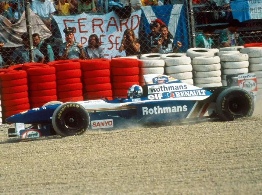 David Coulthard beim Formel-1-Rennen 1995 in Monza Foto zur News: David Coulthard gesteht: 1995 in Monza mit Schnaps auf Pole gefahren!