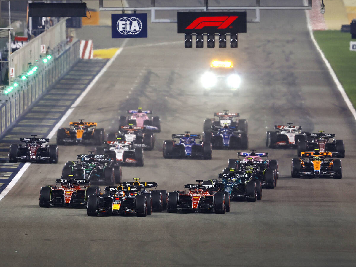 Foto zur News: Wann starten die Formel 1 und andere Rennserien in die Saison 2024?