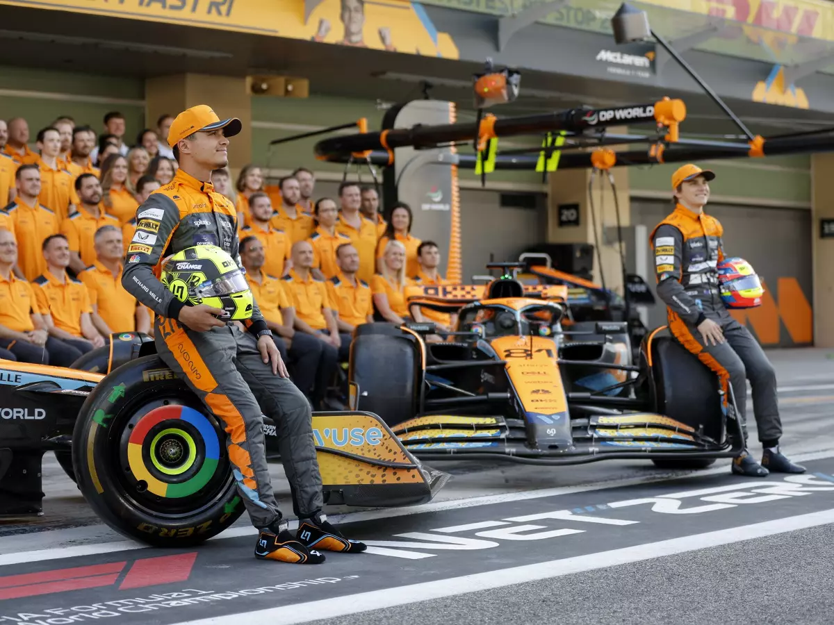 Lando Norris, Oscar Piastri Foto zur News: McLaren: Auslöser für Trendwende geht auf Frankreich-GP 2022 zurück