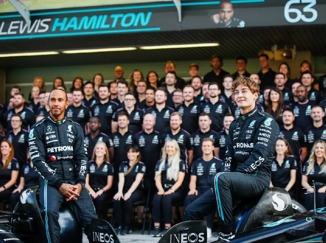 Formel-1-Team Mercedes Foto zur News: Nach zwei Pleite-Jahren: Mercedes zwischen Optimismus und Zurückhaltung