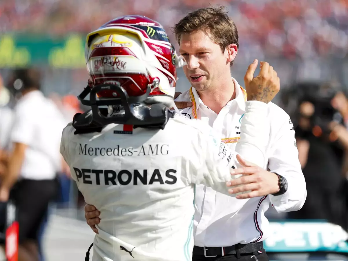 James Vowles und Lewis Hamilton kennen sich aus gemeinsamen Mercedes-Zeiten Foto zur News: James Vowles: Hamilton-Wechsel schlecht für Mercedes - kurzfristig