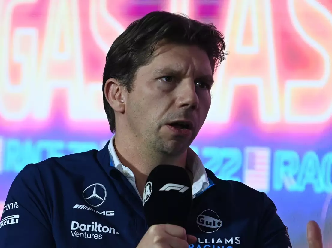 Williams-Teamchef James Vowles bei einer Formel-1-Pressekonferenz Foto zur News: Teamchef James Vowles: Wenn Williams scheitert, ist es meine Schuld