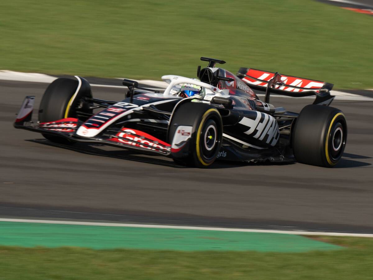 Foto zur News: Was plant Haas bei den Formel-1-Testfahrten in Bahrain?