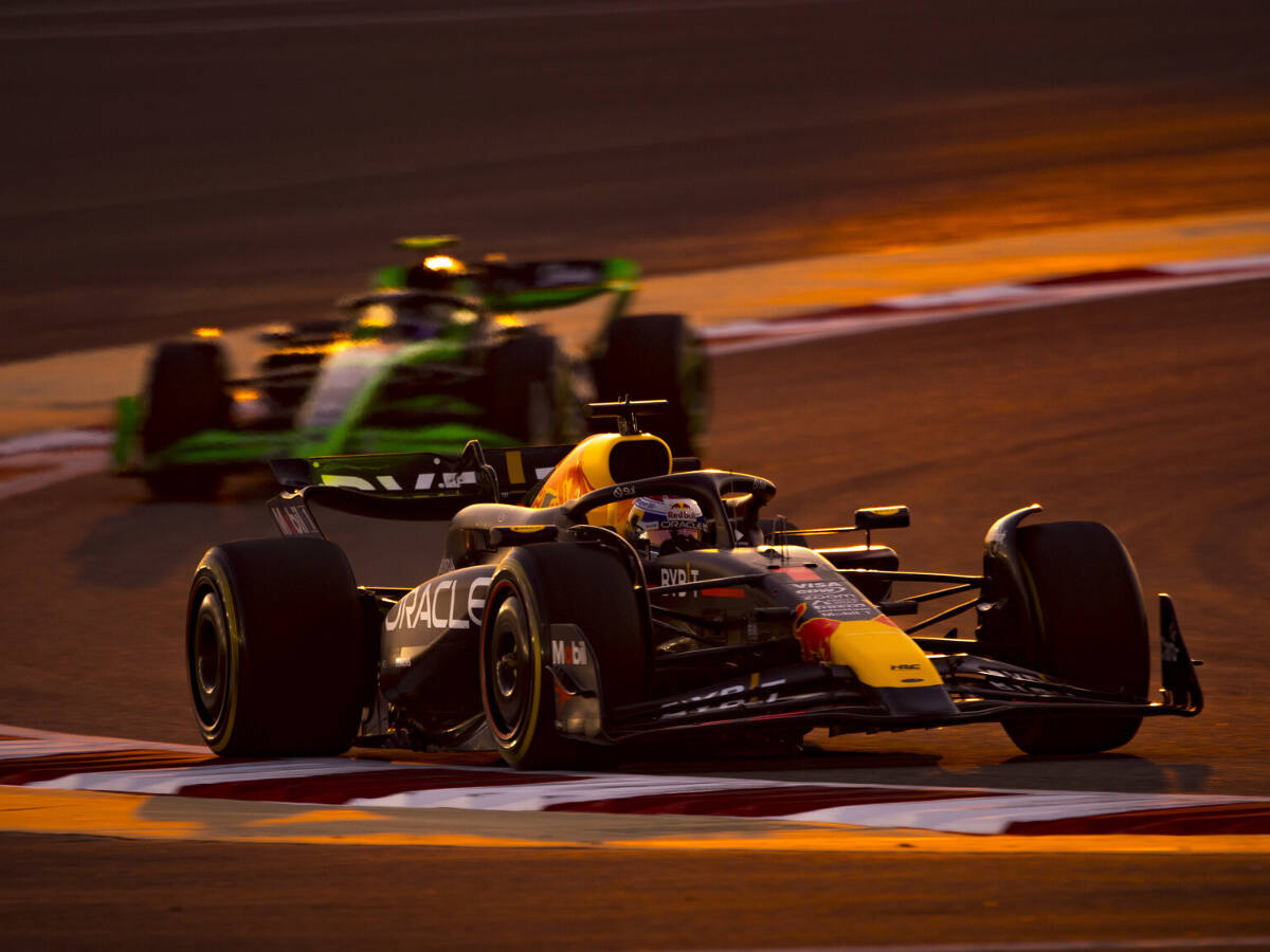Foto zur News: Formel-1-Test Bahrain: Verstappen schon wieder mehr als eine Sekunde vorn!
