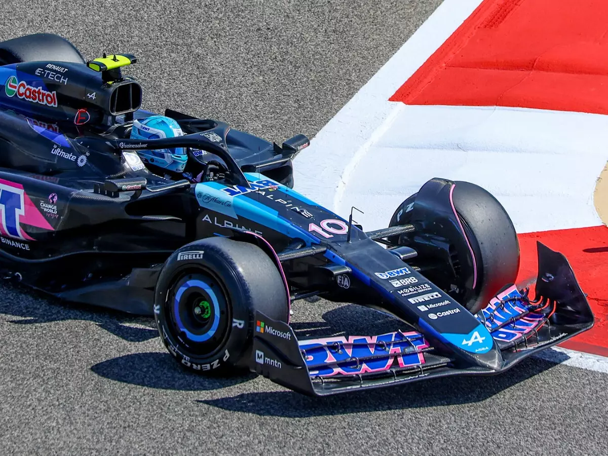 Pierre Gasly im Alpine A524 bei den Formel-1-Wintertests 2024 in Bahrain Foto zur News: Pierre Gasly: Wissen, dass der Saisonbeginn schwierig wird für Alpine