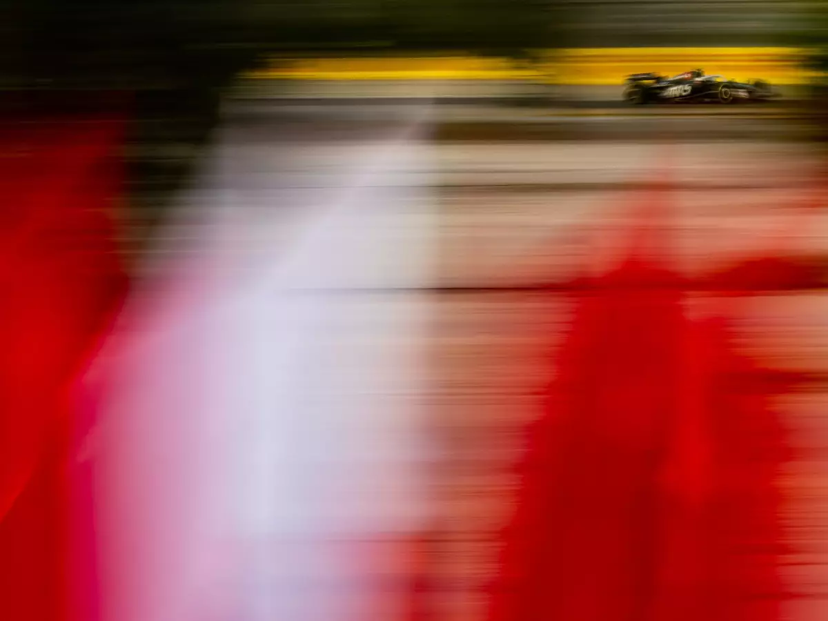 Nico Hülkenberg (Haas VF-24) bei den Formel-1-Testfahrten in Bahrain 2024 Foto zur News: "Vorsichtig optimistisch": Wie gut war die Rennsimulation von Hülkenberg?