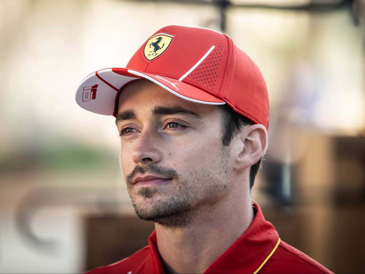 Foto zur News: Leclerc: Ferrari ist weniger windanfällig, tendiert aber zum Untersteuern