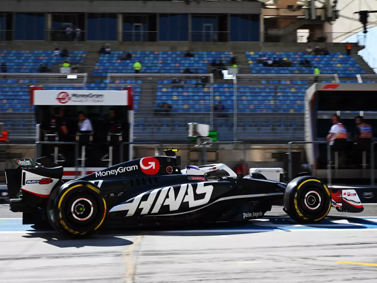 Nico Hülkenberg im Haas VF-24 beim Formel-1-Training in Bahrain 2024 Foto zur News: Nico Hülkenberg nach P7: "Man darf nicht zu früh jubeln!"