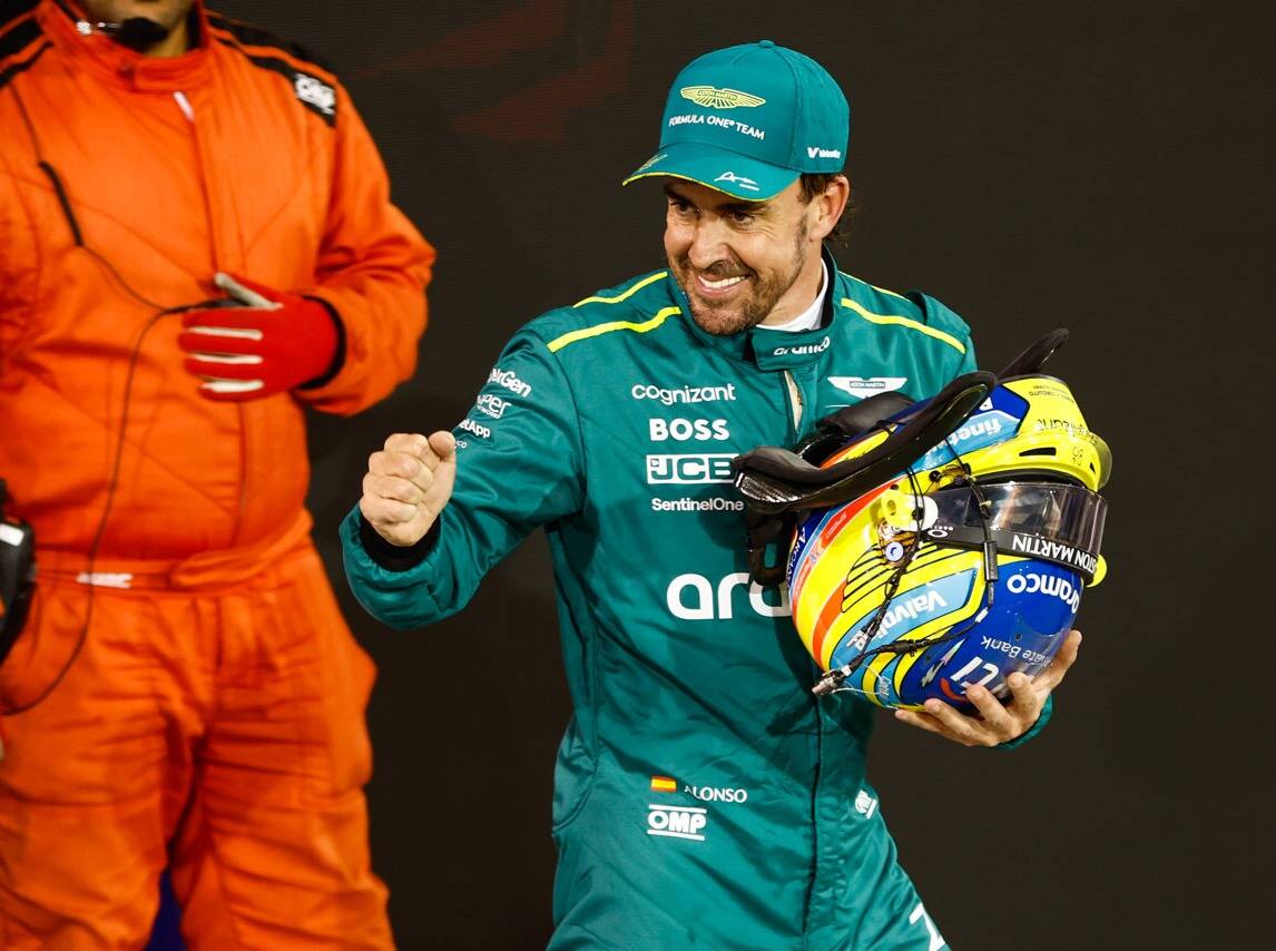 Foto zur News: Alonso nach Qualifying: "Riesige Überraschung" und "extrem glücklich"