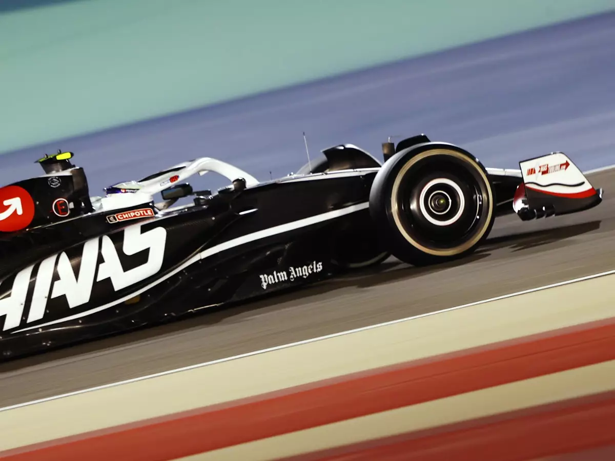 Nico Hülkenberg im Haas VF-24 beim Formel-1-Auftakt 2024 in Bahrain Foto zur News: Nico Hülkenberg: "Kein schönes Gefühl" nach Startcrash in Kurve 1