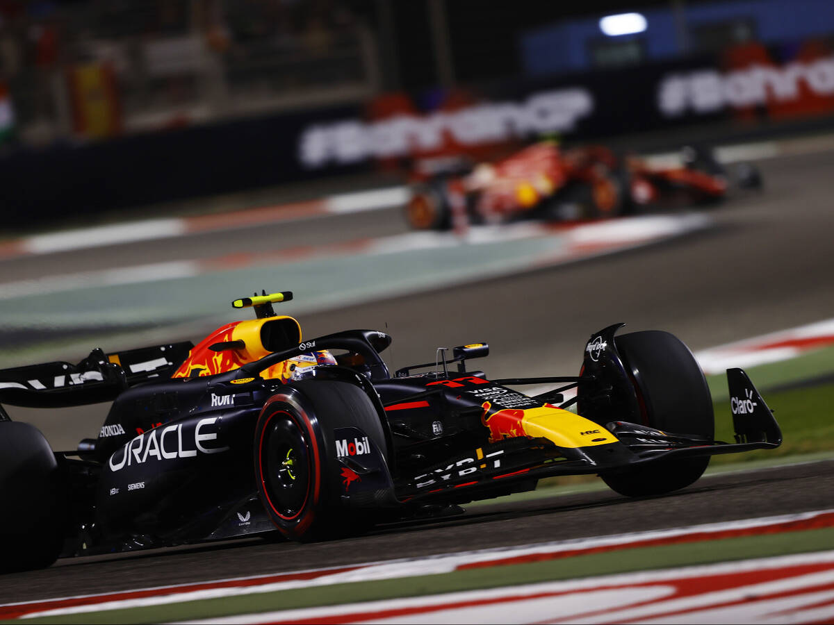 Foto zur News: Duell gegen Perez: Hatte Carlos Sainz im Ferrari eine realistische Chance?