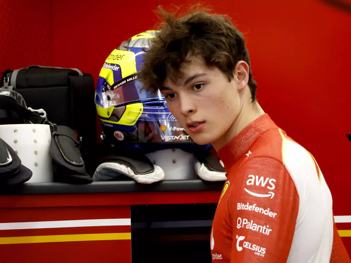 Oliver Bearman (Ferrari) vor seinem Formel-1-Debüt in Saudi-Arabien 2024 Foto zur News: "War absolut beeindruckt": Was Vasseur an Bearmans Debüt fasziniert hat