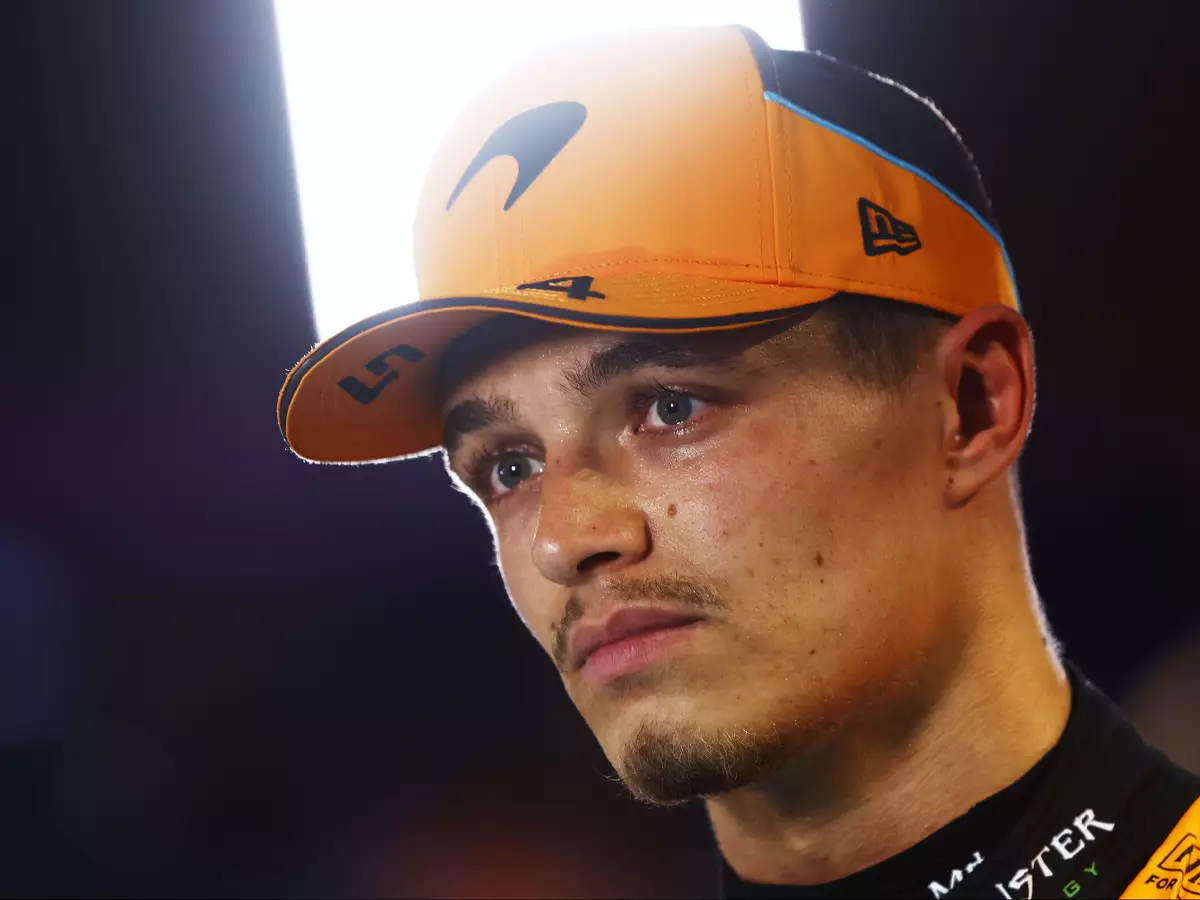 Lando Norris Foto zur News: Lando Norris: FIA muss mit neuen Regeln Fahrerkomfort erhöhen