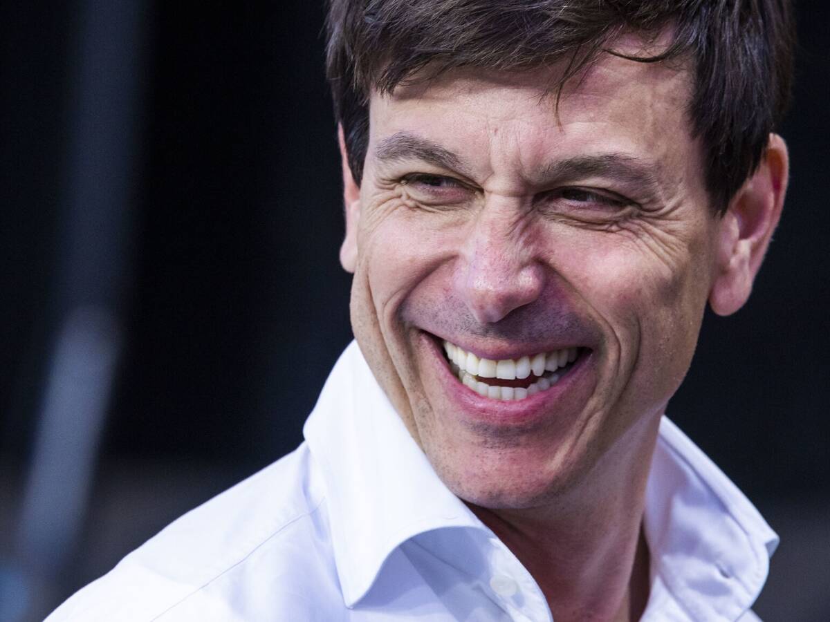 Foto zur News: Warum sich Mercedes-Teamchef Wolff jetzt mit Ferrari-Teamchef Vasseur freut