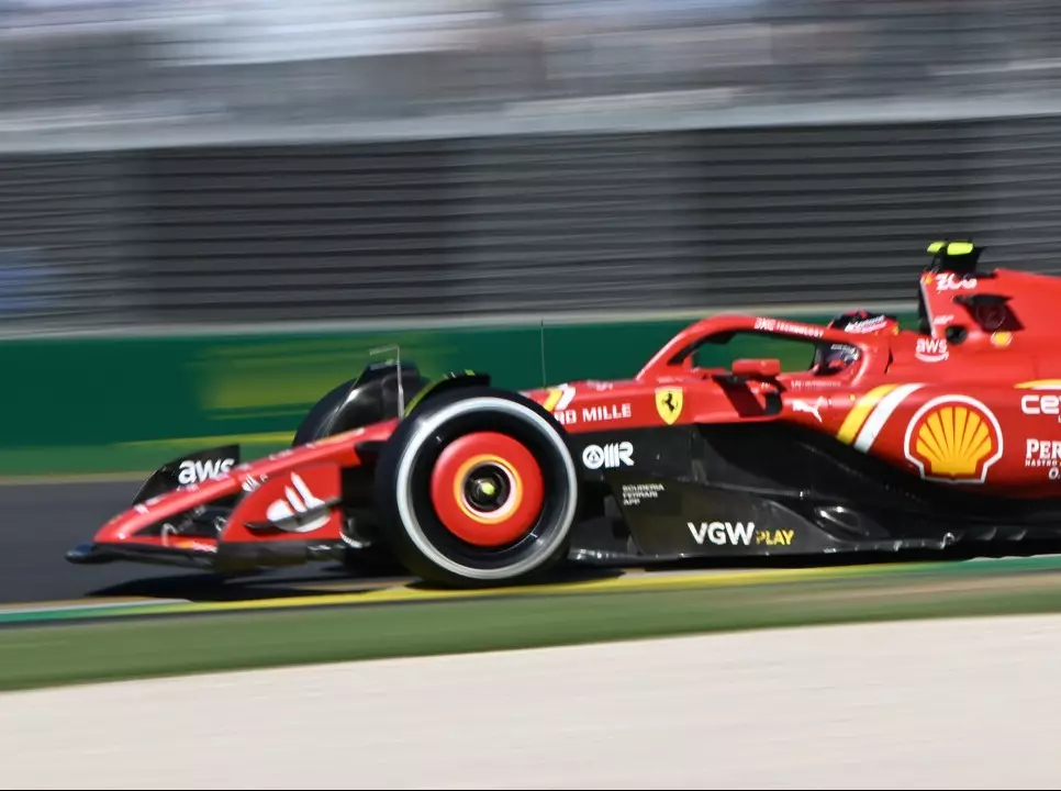 Carlos Sainz im Ferrari SF-24 beim Formel-1-Rennen in Australien 2024 Foto zur News: Carlos Sainz ohne Anschlussvertrag: "Fahre Rennen für mich selbst"