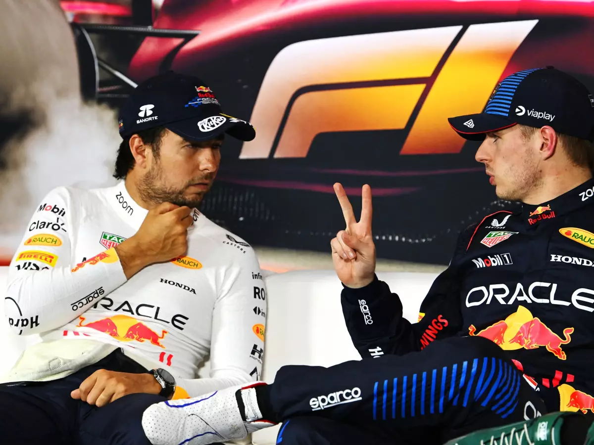 Wer ist hier die Nummer 2? Am Samstag war es einmal mehr Sergio Perez Foto zur News: Perez liefert weiter ab: Wieder Startplatz zwei hinter Verstappen