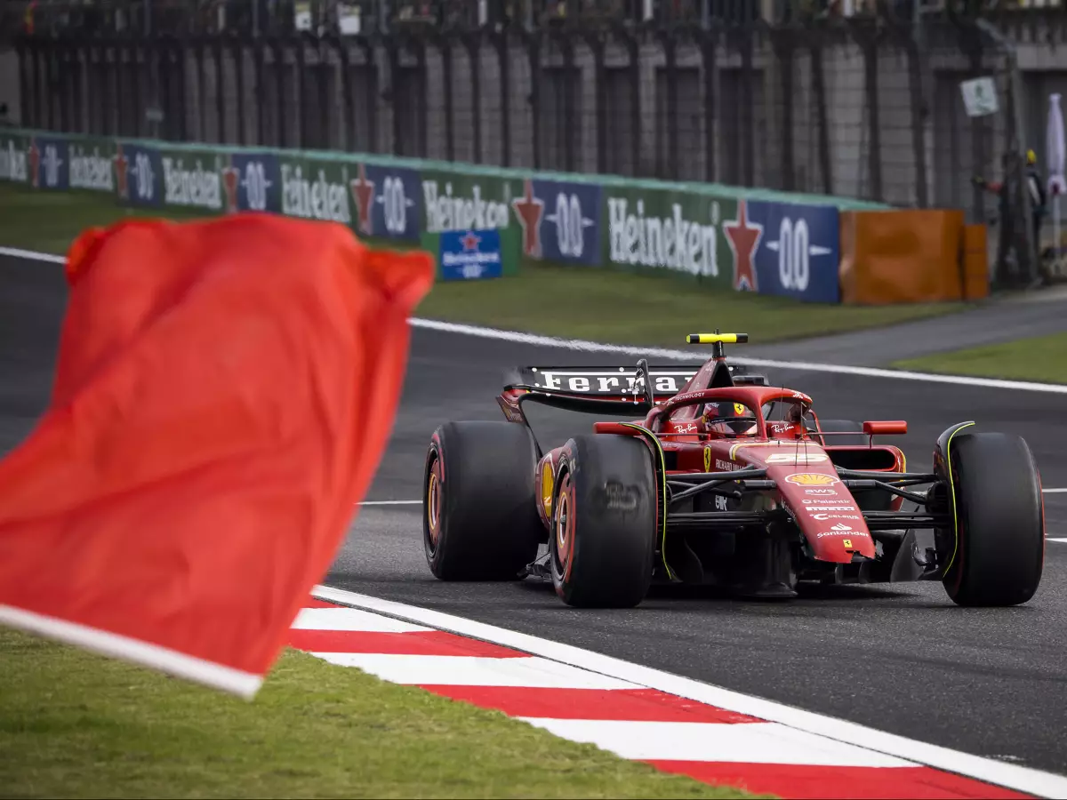 Carlos Sainz Foto zur News: Aston-Protest abgewiesen: Qualifying-Ergebnis von China bleibt bestehen!