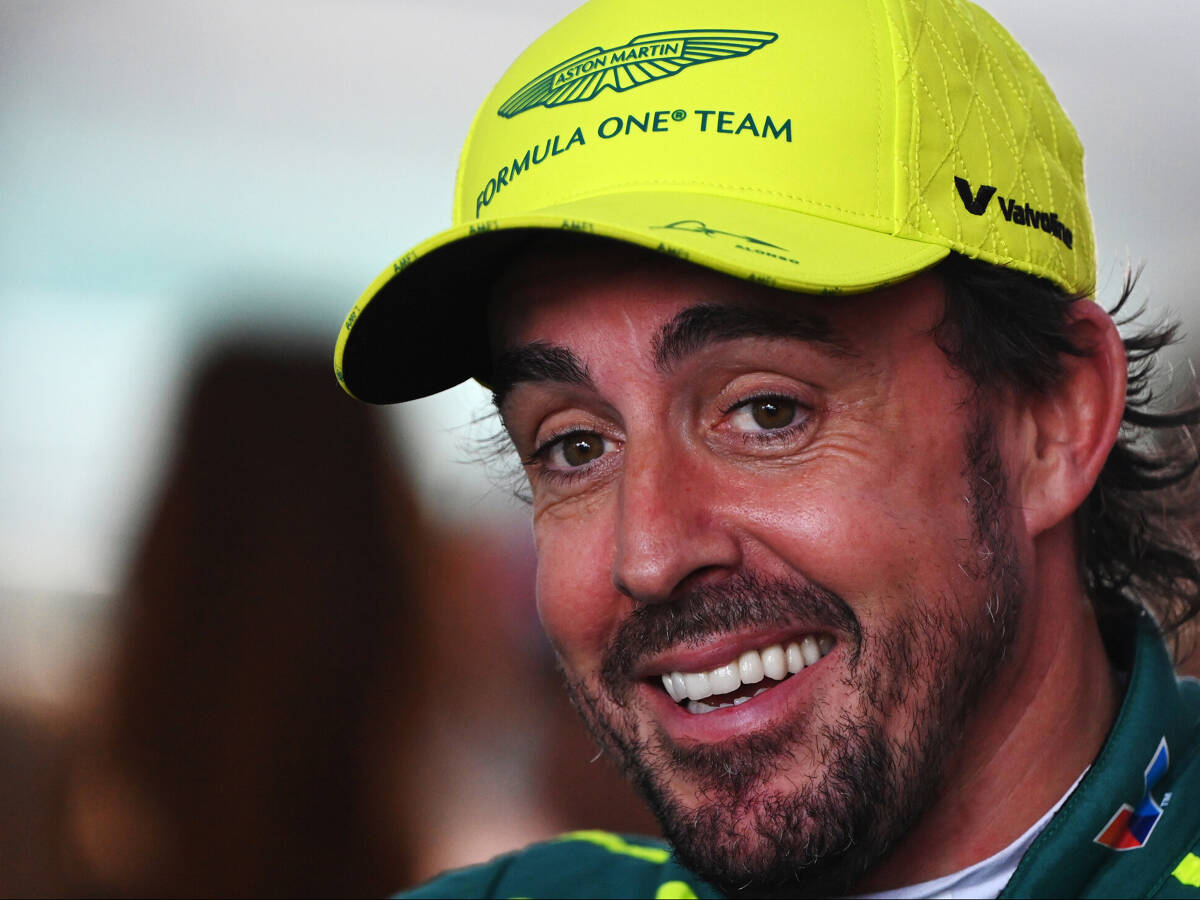 Foto zur News: Aston Martin lobt Alonso: "So etwas habe ich noch nie gesehen!"