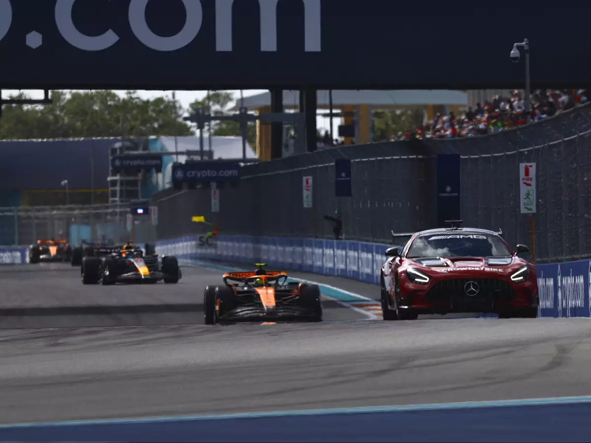 Foto zur News: Step-by-Step-Analyse: So hat das Safety-Car Lando Norris in Miami geholfen