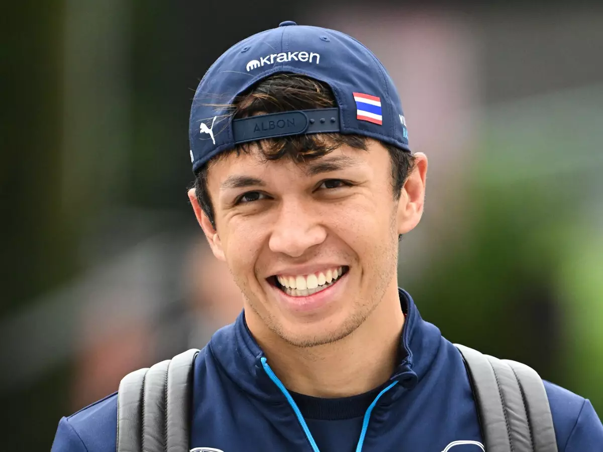 Alexander Albon Foto zur News: "Bei fast allen auf der Liste": Warum bleibt Albon trotzdem bei Williams?