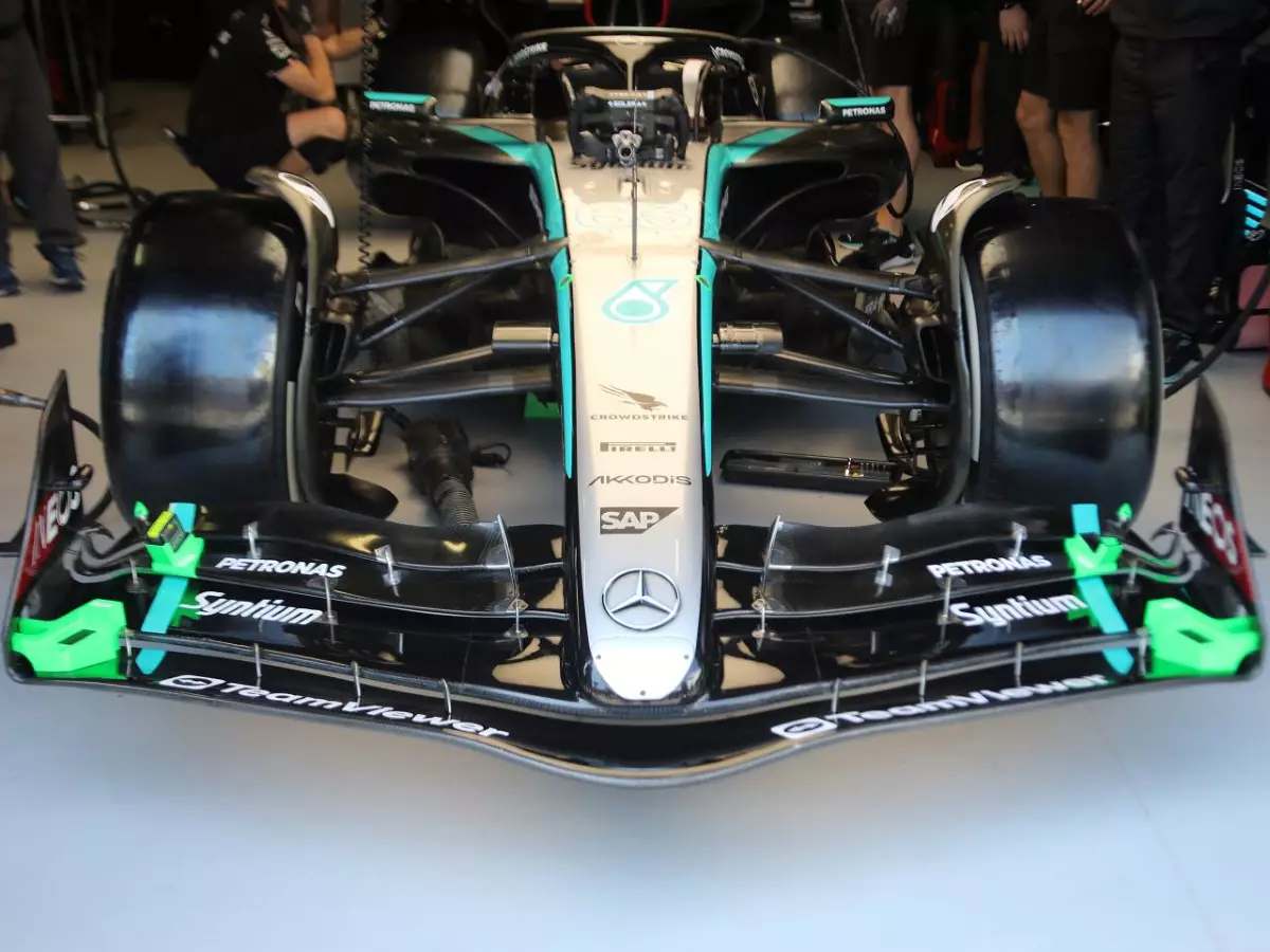 Foto zur News: Formel-1-Technik: Mercedes verzichtet auf Legalitäts-Trick beim Frontflügel
