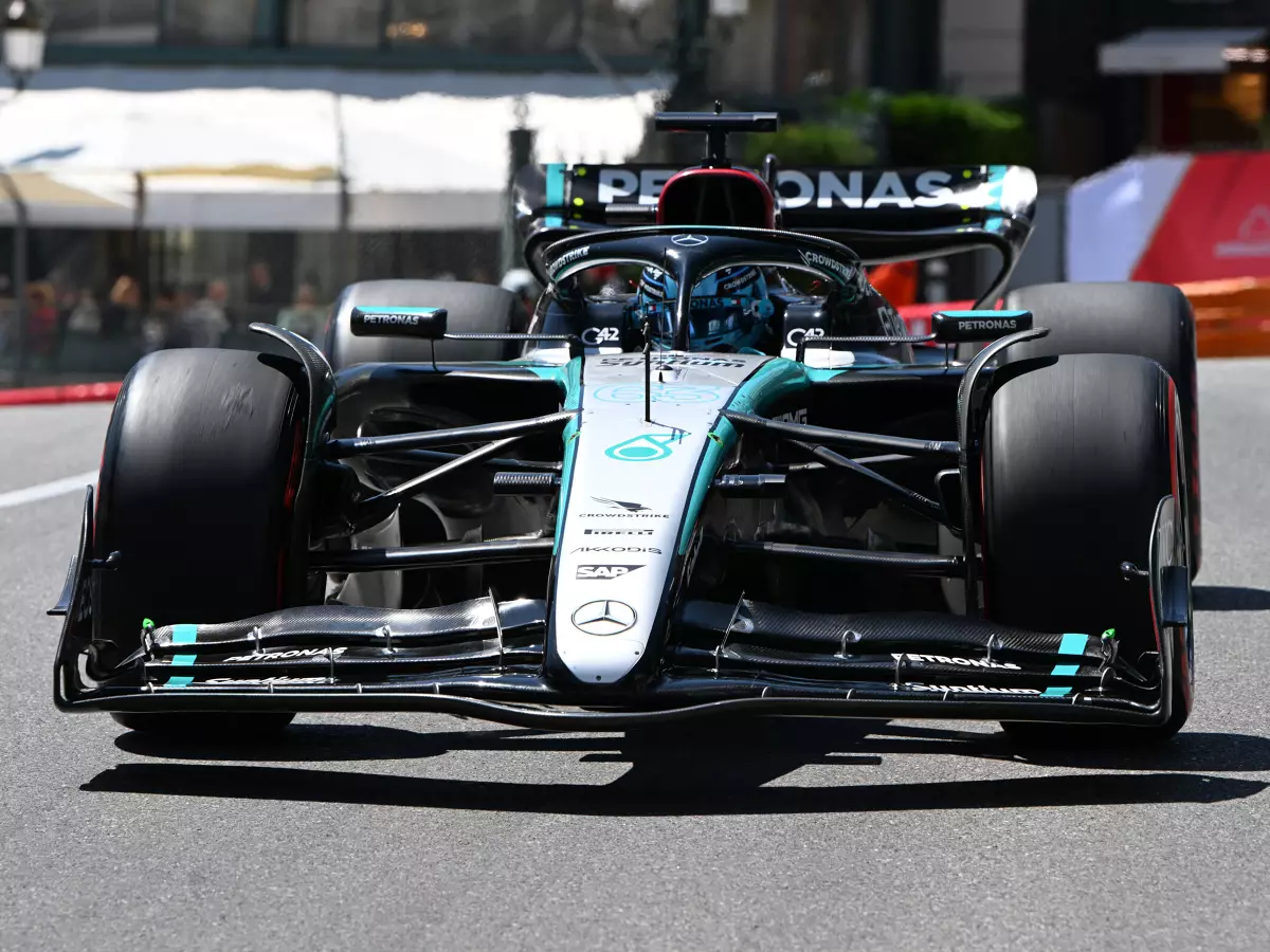 George Russell (Mercedes W15) beim Formel-1-Rennen in Monaco 2024 Foto zur News: Formel-1-Technik: Was Mercedes' neuer Frontflügel über die Pläne verrät