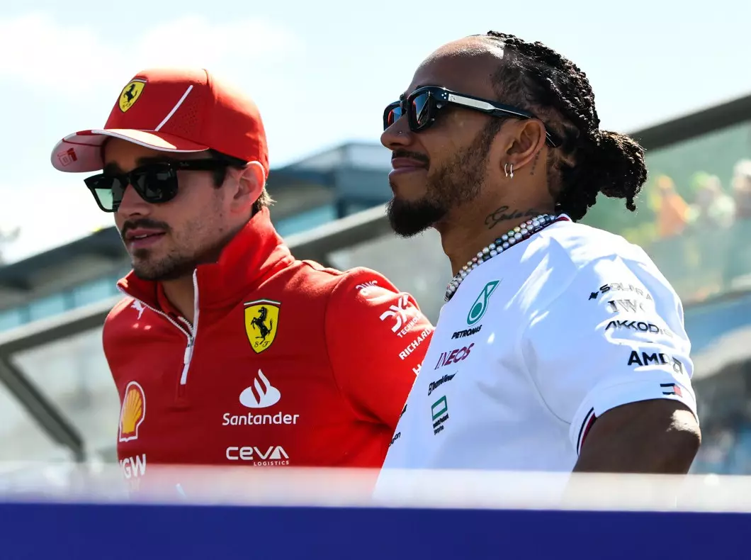 Ab 2025 Teamkollegen bei Ferrari: Charles Leclerc und Lewis Hamilton Foto zur News: Ferrari: Kommen sich Leclerc und Hamilton 2025 in die Quere?