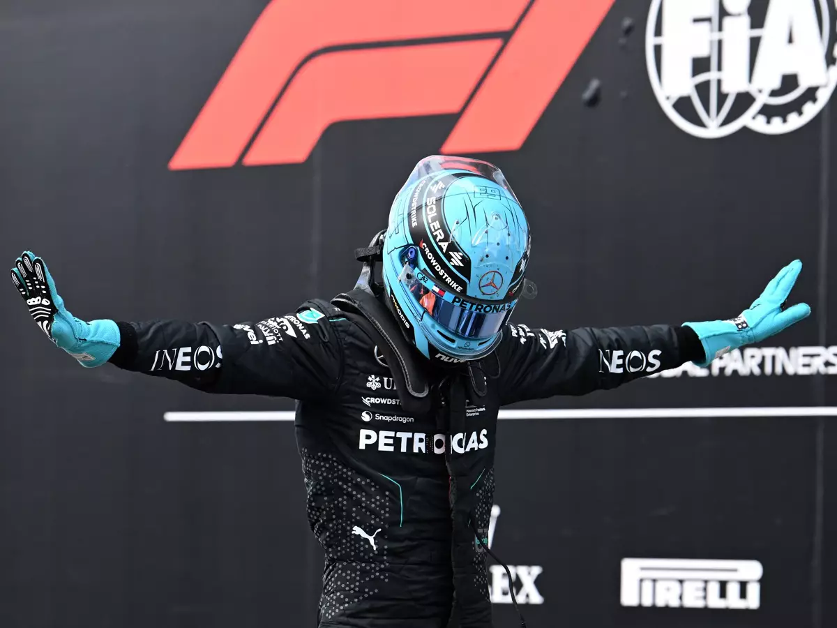 George Russell fliegt in Montreal - oder ist es doch nur eine Schwalbe im Sommer? Foto zur News: Mercedes-Pole für Russell keine Überraschung: Wolff warnt vor Schwalbe