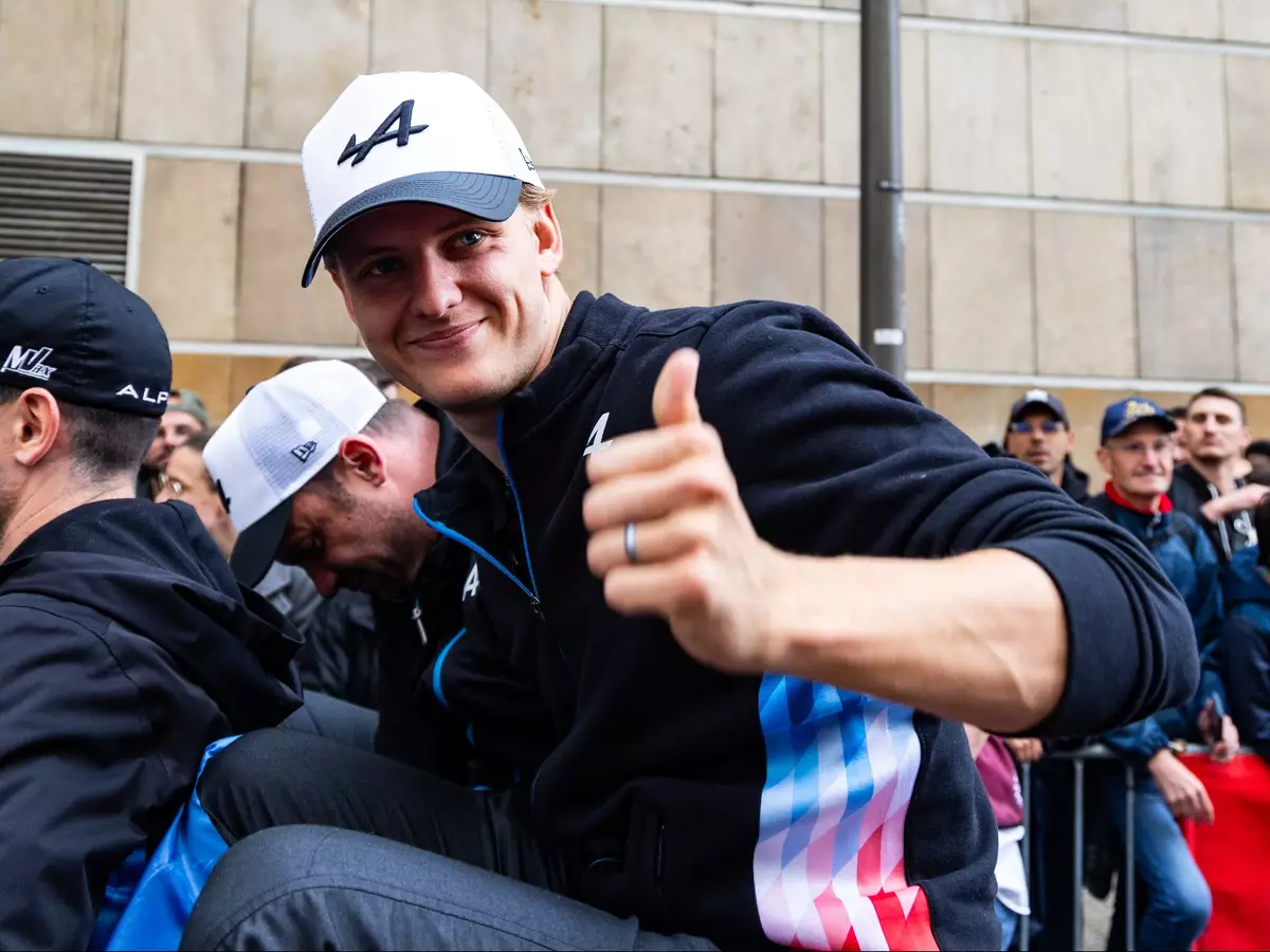 Mick Schumacher: Schafft er mit Alpine die Rückkehr in die Formel 1? Foto zur News: Nach Schumacher-Test für Alpine: Lob von Famin, aber "Liste noch lang"