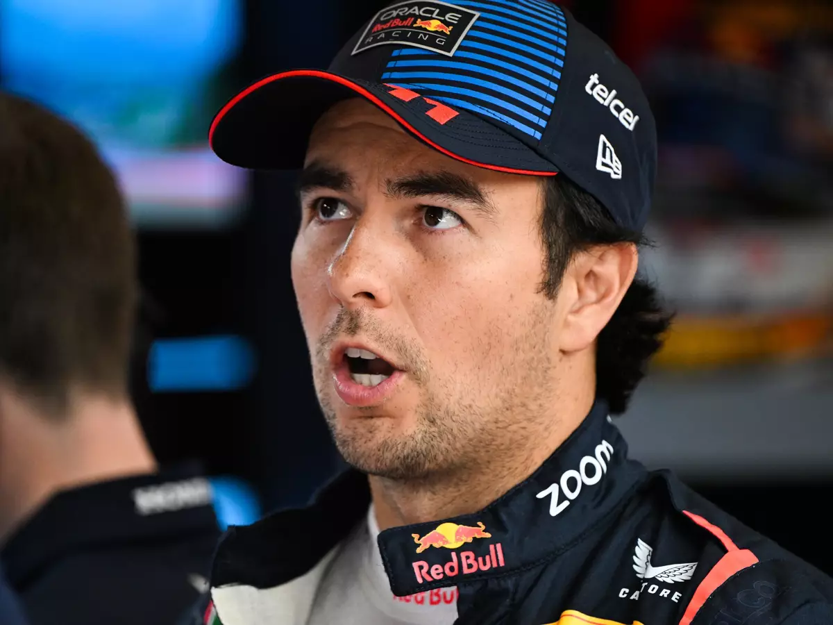 Sergio Perez steht gehörig unter Druck: Ist sein Cockpit wieder in Gefahr? Foto zur News: Seit Verlängerung im Formloch: Perez wackelt wieder, Lawson testet Red Bull!