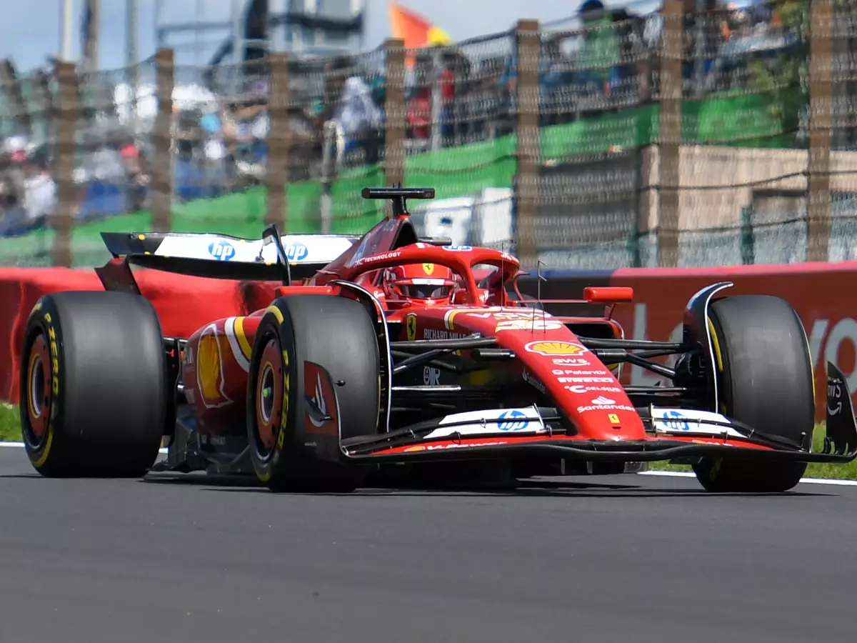 Charles Leclerc Foto zur News: Leclerc: Bouncing hat Ferraris wahre Fortschritte verschleiert