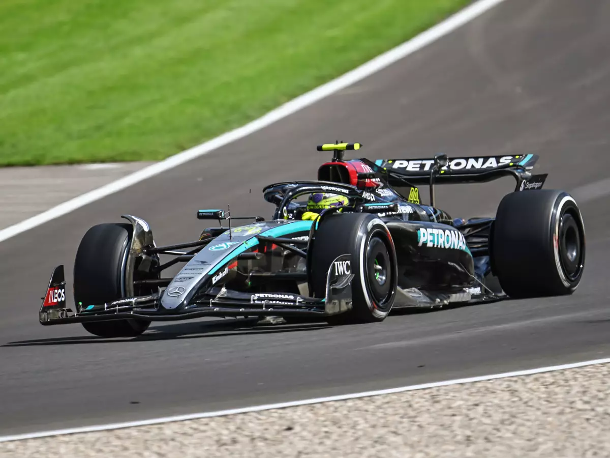 Foto zur News: Mercedes: Überrascht, dass W15 nicht von Anfang an konkurrenzfähig war