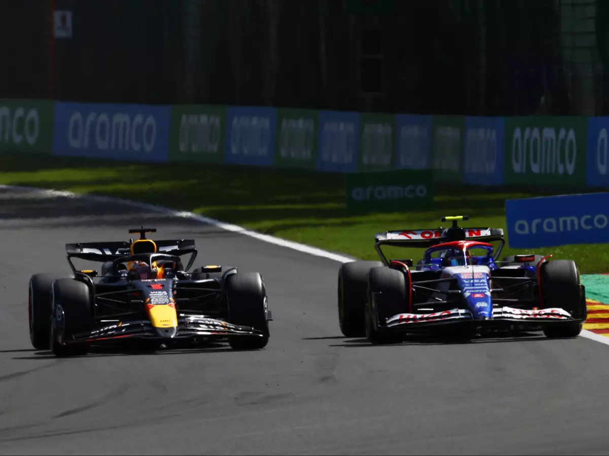 Max Verstappen, Yuki Tsunoda Foto zur News: Wie sich Racing Bulls zum "kleinen Bruder" von Red Bull gemausert hat