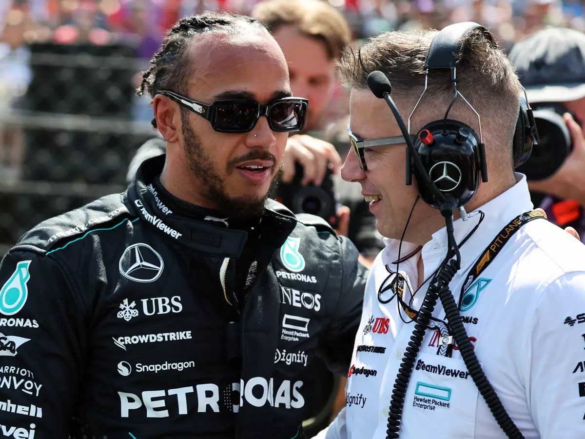 Lewis Hamilton Foto zur News: Jacques Villeneuve: Hamilton kann auch ohne "Bono" Weltmeister werden