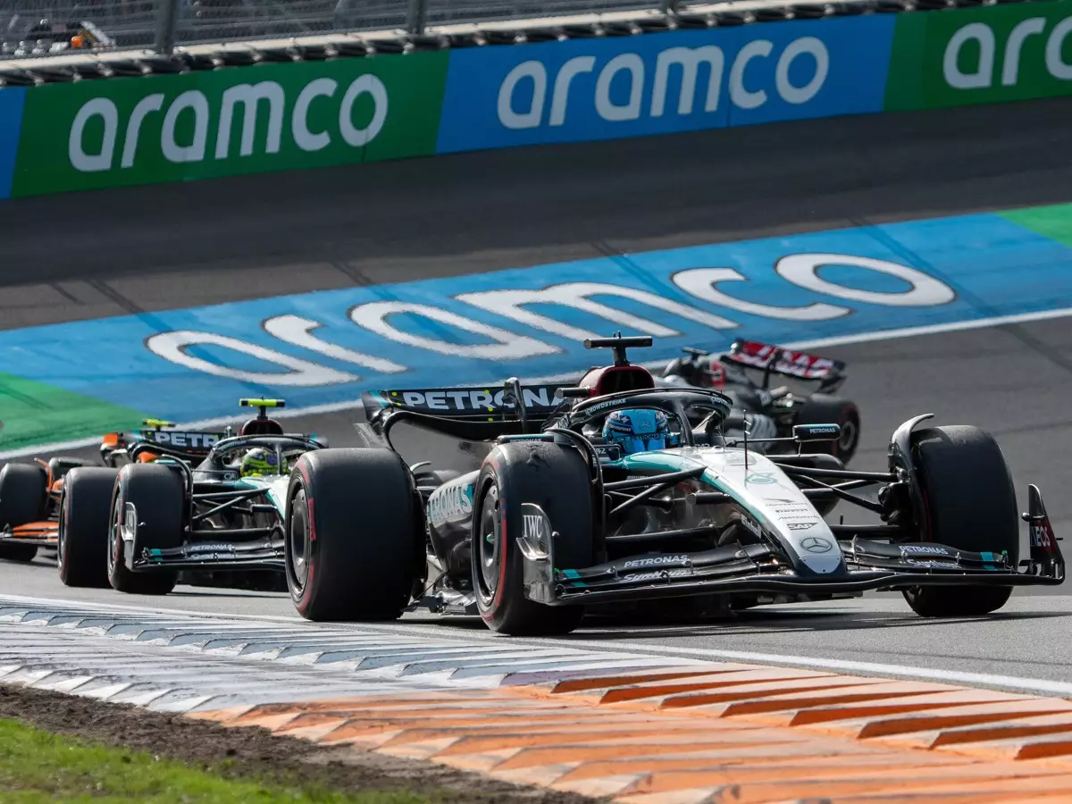 George Russell, Lewis Hamilton Foto zur News: Toto Wolff weiter überzeugt: Mike Elliott war "einer der brillantesten Ingenieure"