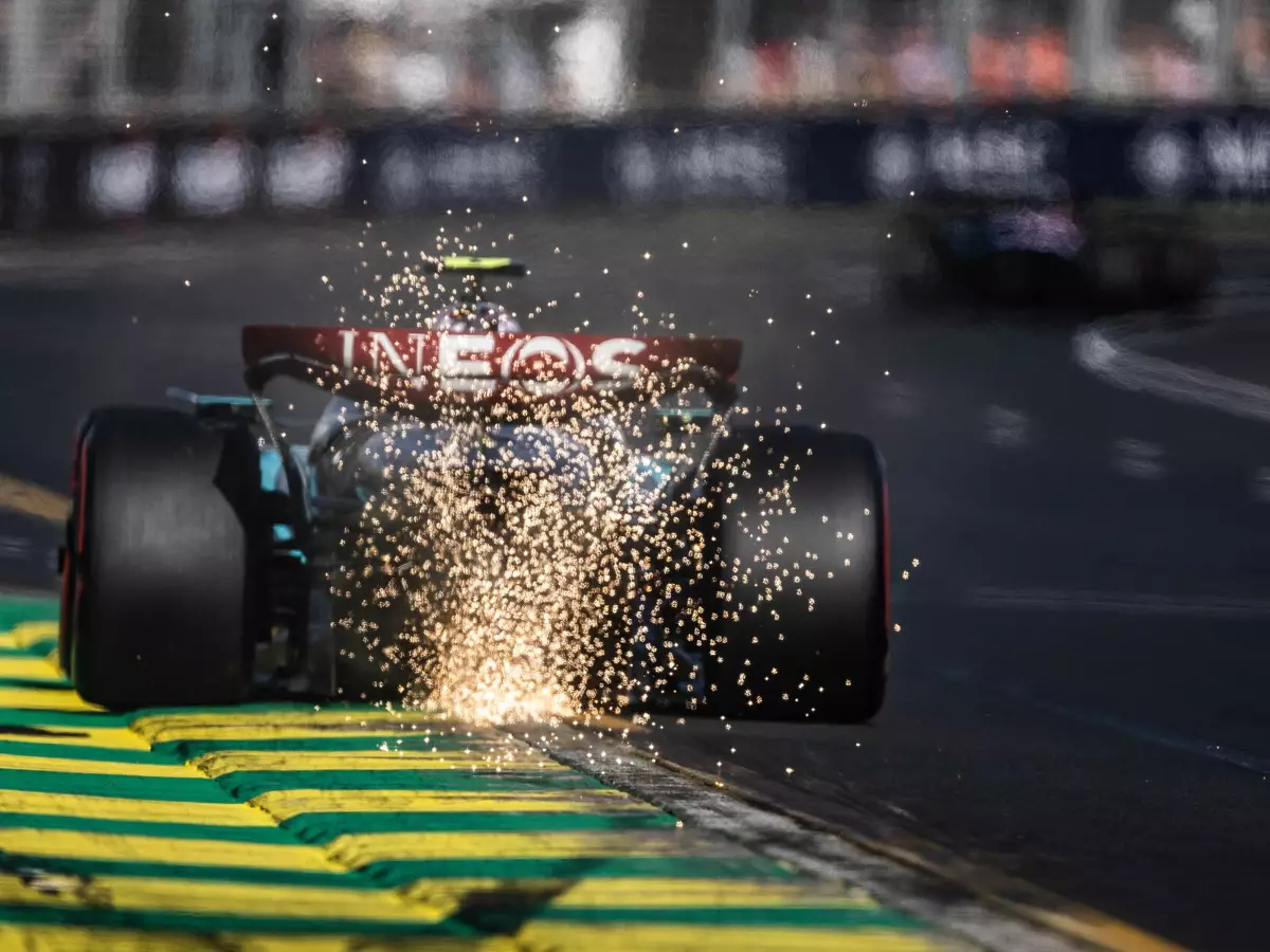 Lewis Hamilton im Mercedes W15 beim Formel-1-Rennen in Australien 2024 Foto zur News: Formel-1-Technik: Das steckt hinter den Balance-Problemen der Autos