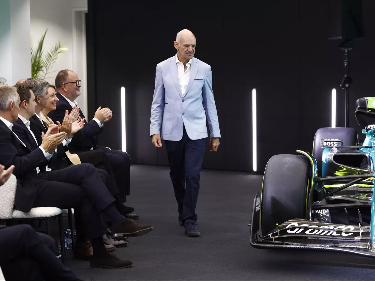 Adrian Newey Foto zur News: Horner kritisiert "voreilige" Präsentation von Newey bei Aston Martin