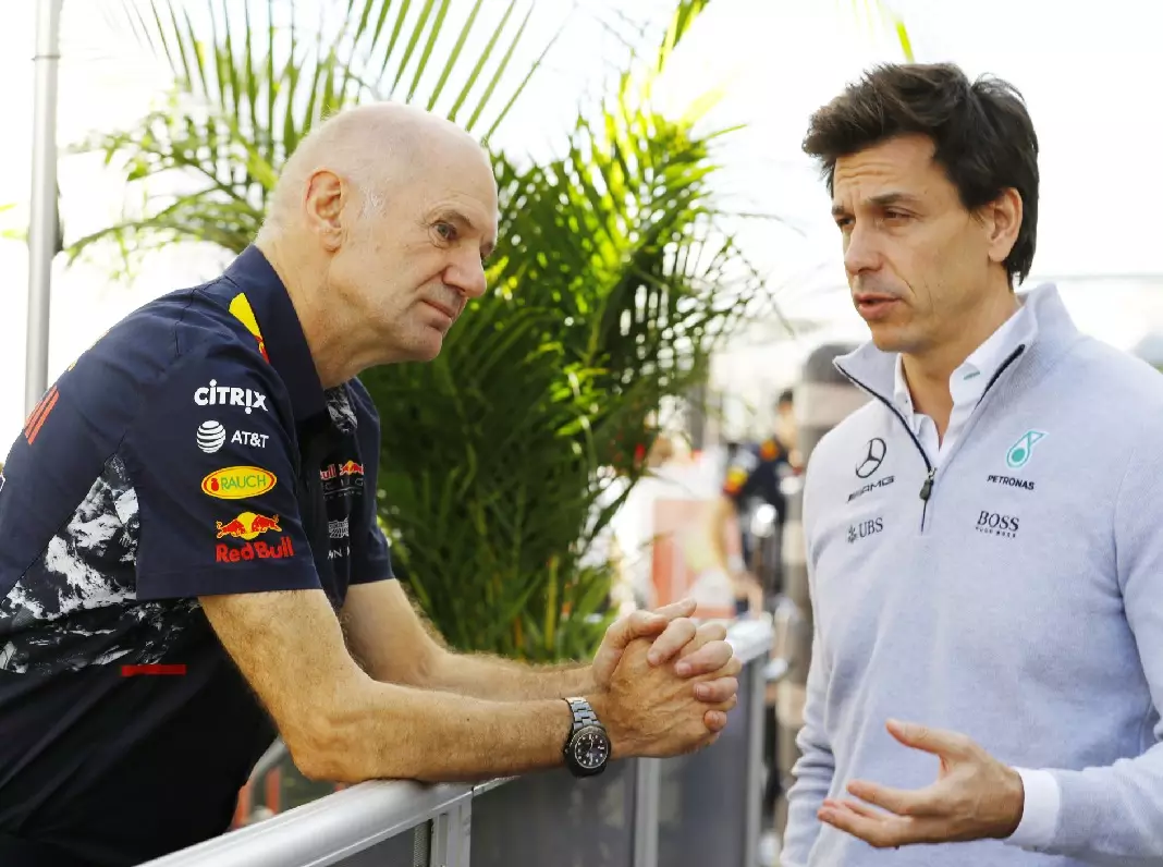 Adrian Newey und Toto Wolff Foto zur News: Toto Wolff: Warum Mercedes Adrian Newey dann doch nicht wollte