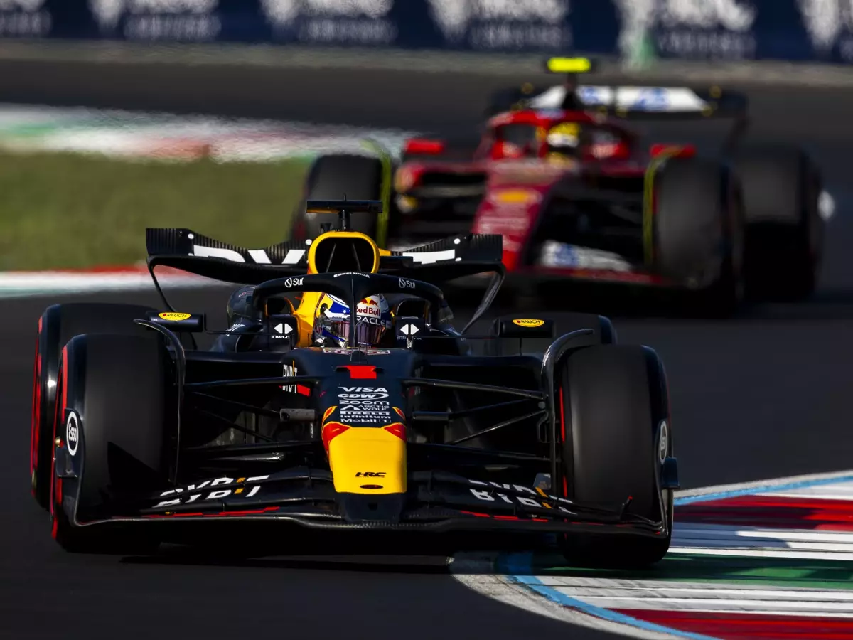 Max Verstappen und Carlos Sainz beim Formel-1-Rennen in Monza 2024 Foto zur News: Formel-1-Technik: Warum machen Upgrades 2024 solche Probleme?