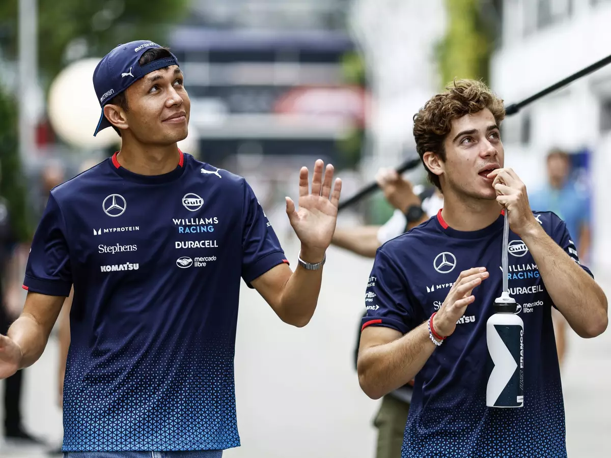 Alexander Albon, Franco Colapinto Foto zur News: Albon will spicken: Werde mir beim Set-up was von Colapinto abschauen