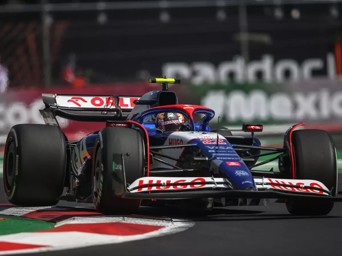 Yuki Tsunoda darf den Racing Bull bald gegen einen Red Bull tauschen Foto zur News: Tsunoda bekommt Red-Bull-Chance: Erster Test nach vier Jahren Juniorteam