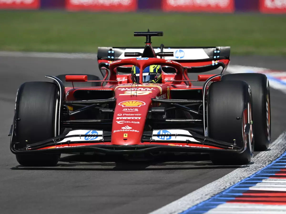 Oliver Bearman (Ferrari SF-24) beim Training zum Formel-1-Rennen in Mexiko 2024 Foto zur News: Albon nach Crash: Ferrari hätte Bearman früher warnen können!