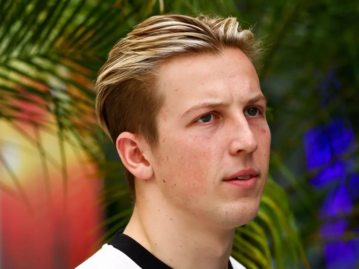 Foto zur News: Gerüchte um Liam Lawson verdichten sich: Das rät ihm Alexander Albon!