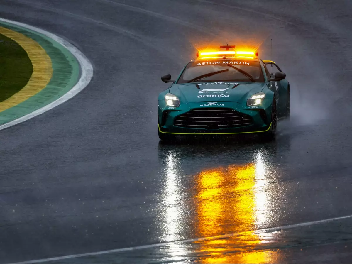 Safety-Car Foto zur News: Nach Absage: Quali um 11:30 Uhr am Sonntag, Rennen vorverlegt!