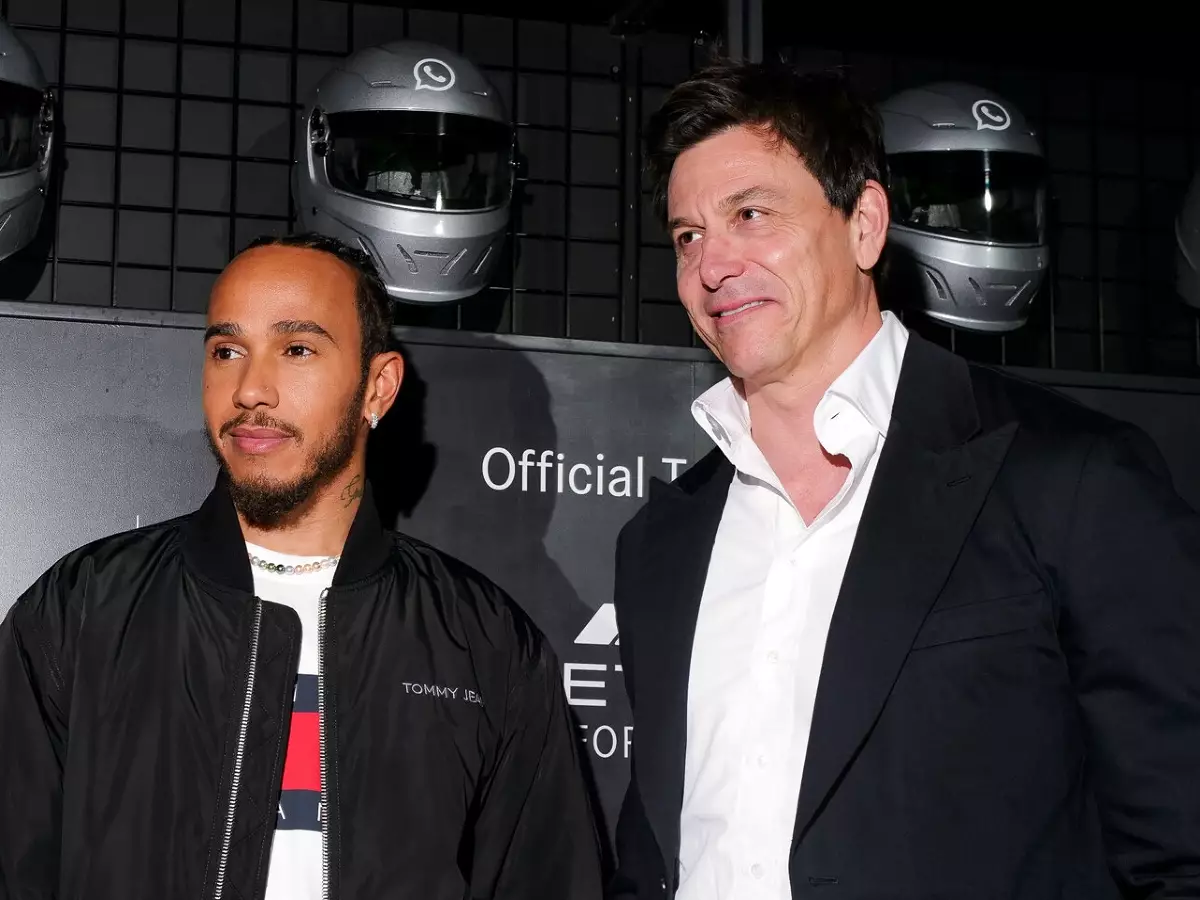 Lewis Hamilton, Toto Wolff Foto zur News: Wolff über Hamilton-Abgang: Warnung von Sainz senior, Tipps von Guardiola