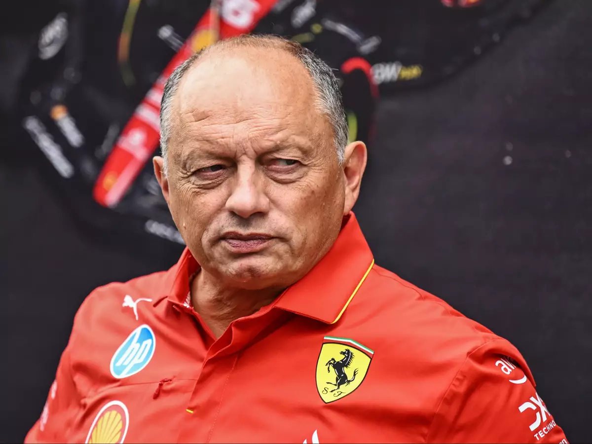 Ferrari-Teamchef Fred Vasseur Foto zur News: Ferrari blickt auf verpasste Chancen: Vasseur analysiert die Saison 2024